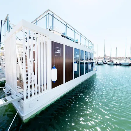 Paradise Blue Houseboat *
