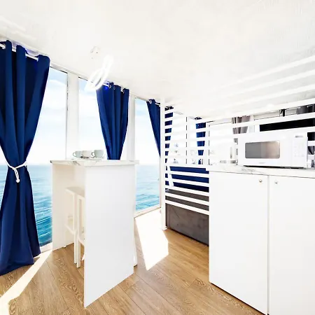 Botel Houseboat Blue Zone Alghero